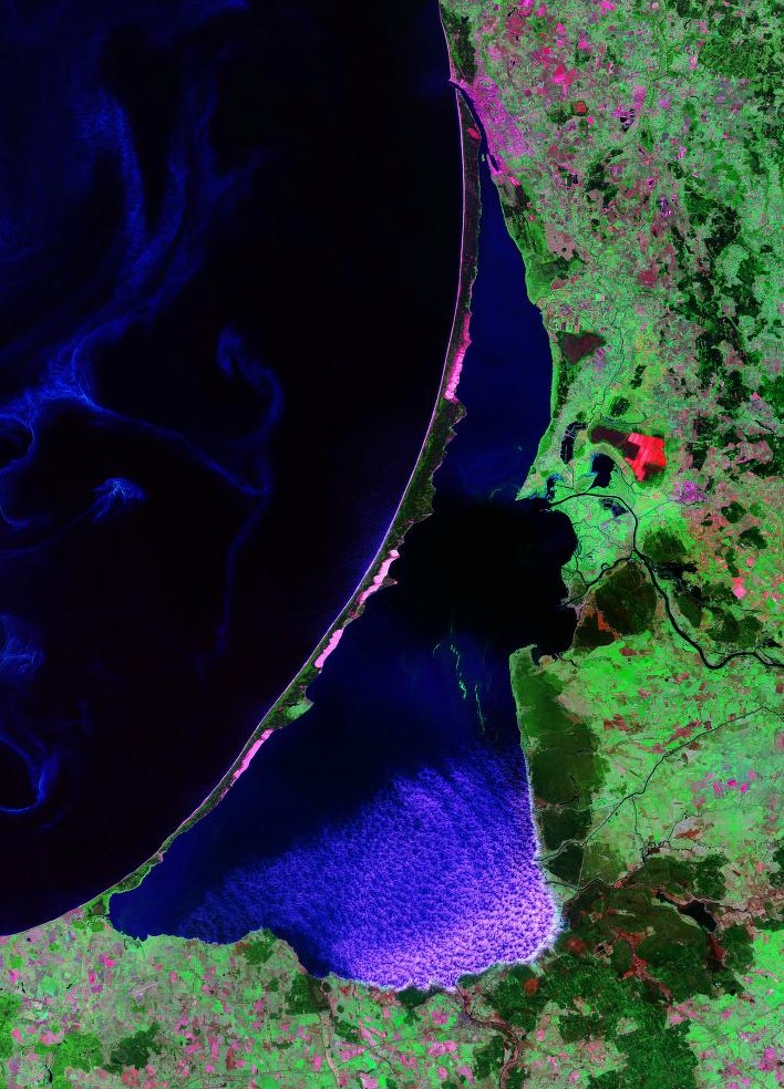 Curonian_Spit and Lagoon Satellite photo by Landsat (NASA) 2000