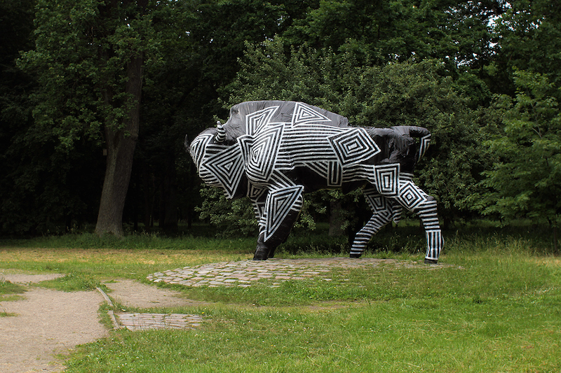 1. Monumento_krustelejimas_2014_Azuolynas, Kaunas