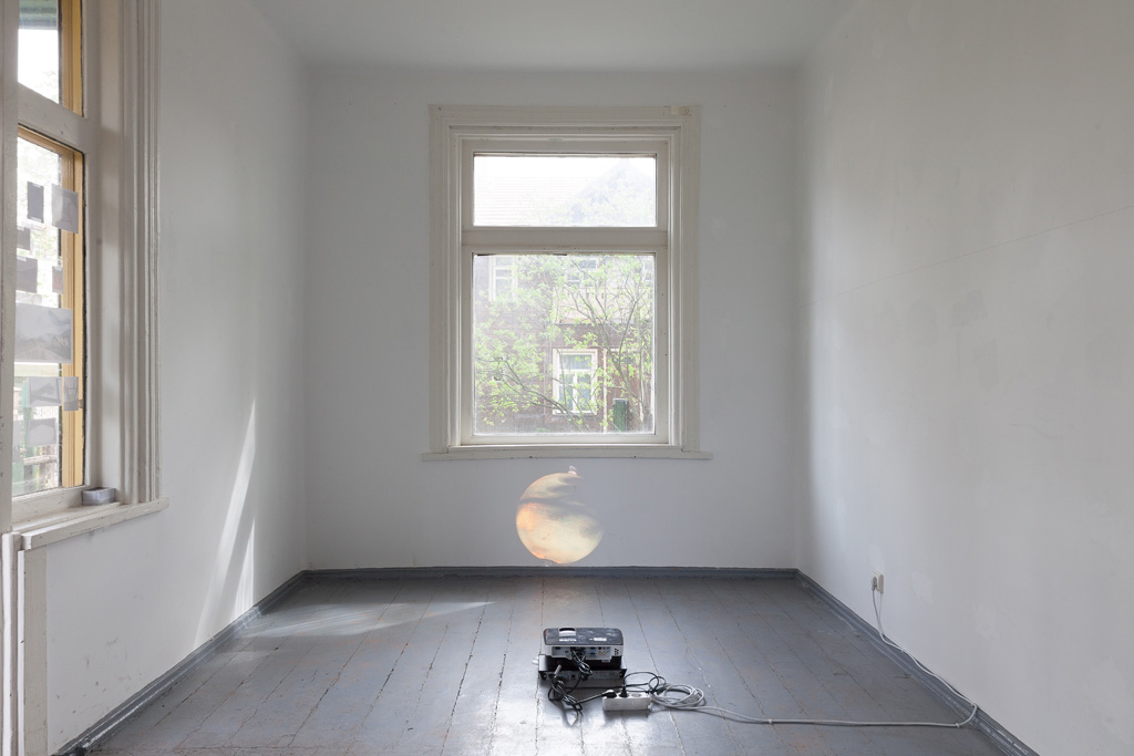 Installation view Naomi Souwen