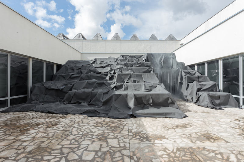 b01-Black-mountain-by-Andreas-Angelidakis